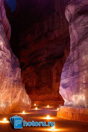 Иордания. Фототуризм. Ночная Петра. Ночное шоу “Petra Moon“. Фото Юрия Афанасьева.
