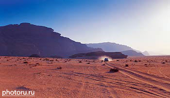Иордания, Wadi Rum. Фототур. Джип сафари в пустыне Вади Рам. Фото Юрия Афанасьева